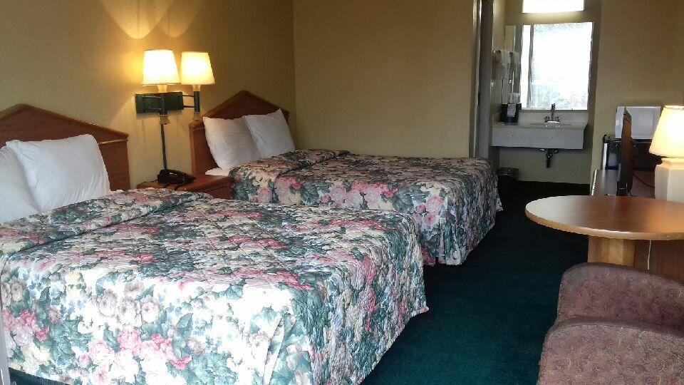 Budgetel Inn And Suites Birmingham Bagian luar foto