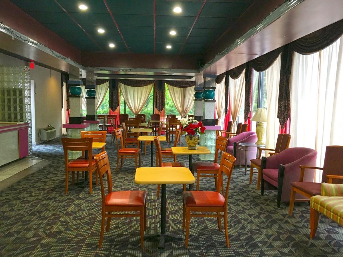 Budgetel Inn And Suites Birmingham Bagian luar foto